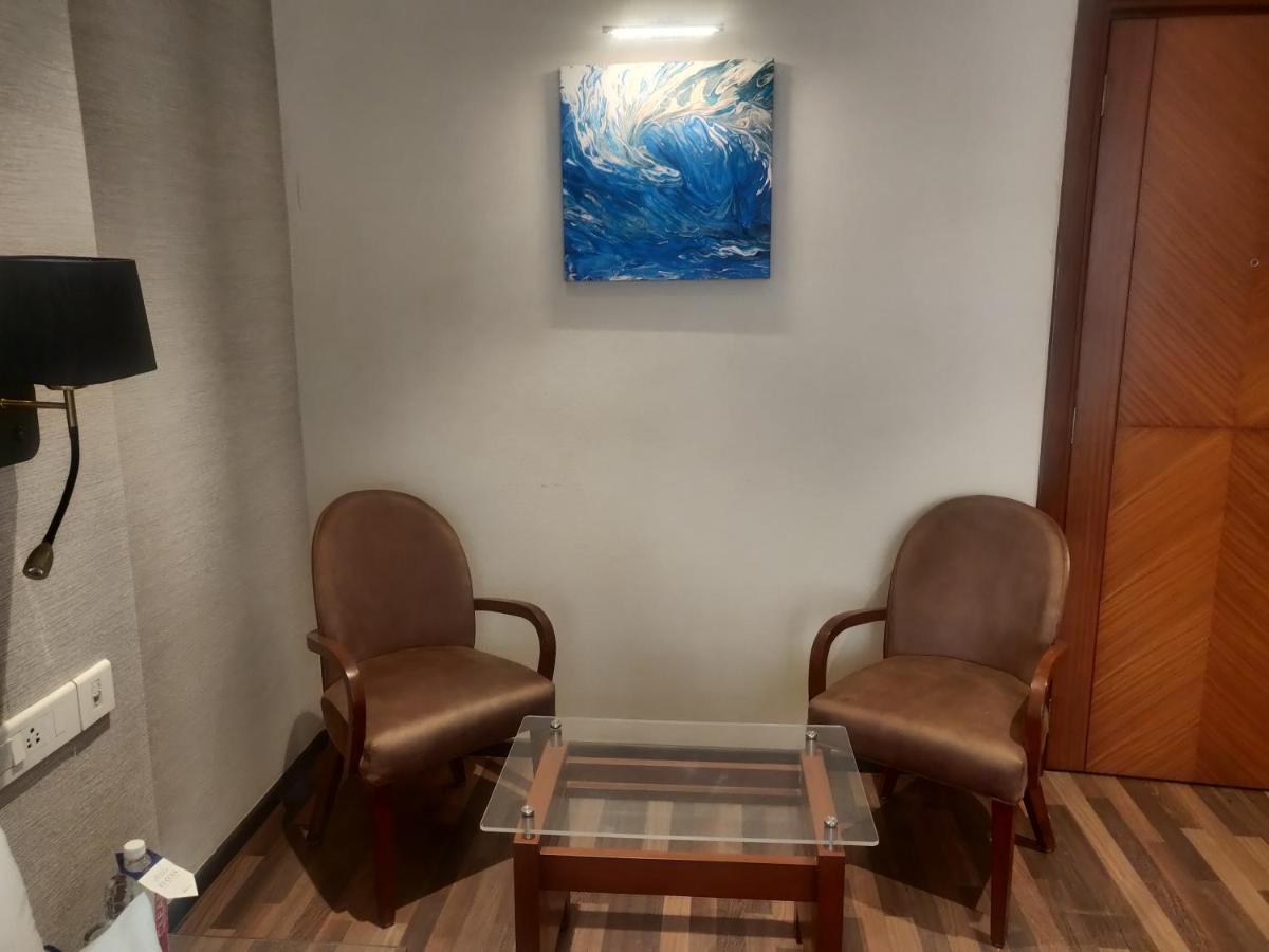 Adiva Residency Beacon, Grant Road, Mumbai Otel Dış mekan fotoğraf